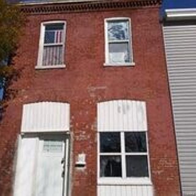 1st image of 311 W Steins St
