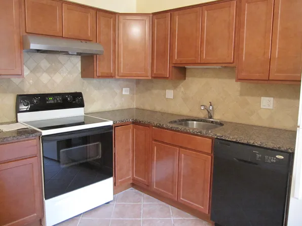 2301 Beau Monde Ter APT 106, Lisle, IL 60532