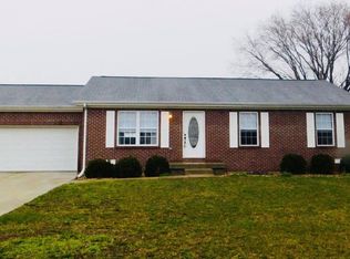 4292 E Clover St, Columbus, IN 47203