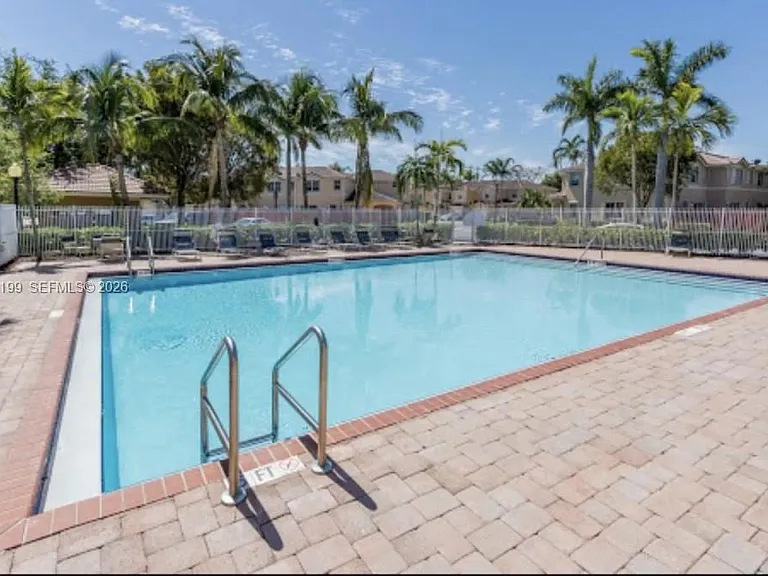 12450 SW 125th Ter #12450 — Photo 5