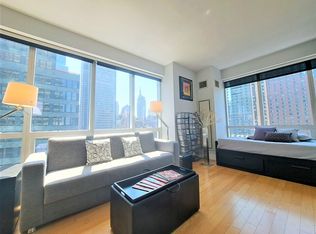 350 W 42nd St APT 17K, New York, NY 10036
