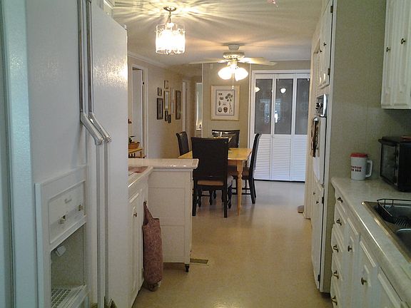 5th image of 104 Clairmont Ave