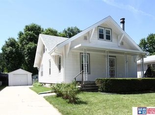 5637 Gladstone St, Lincoln, NE 68507