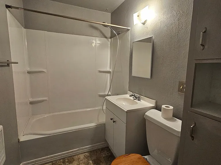 1018 Callahan Drive — Photo 7