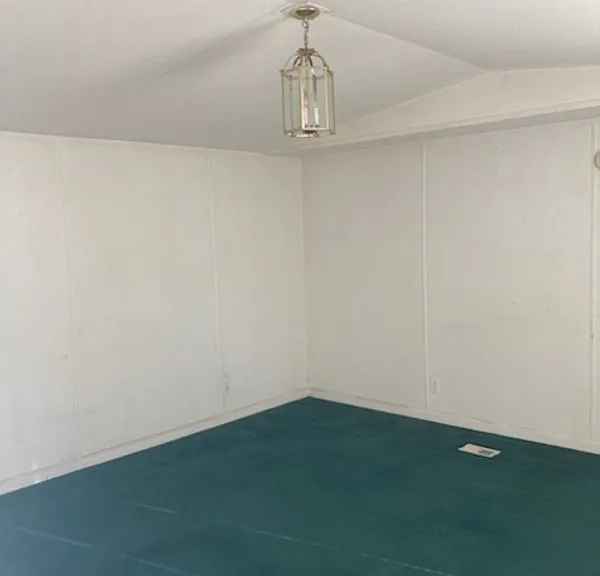 156 Marvin Cir — Photo 2