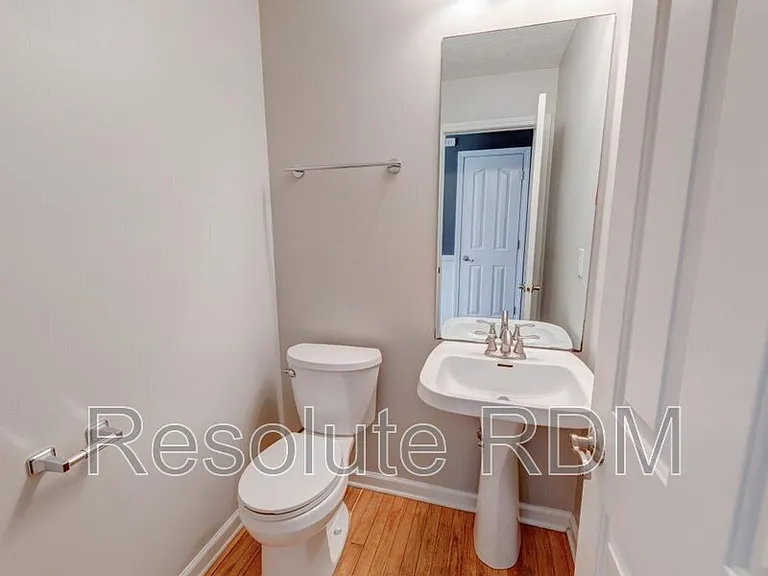 8262 Plumwood Ln — Photo 16
