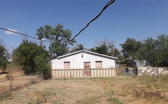 5th image of 619 NW Avenue F