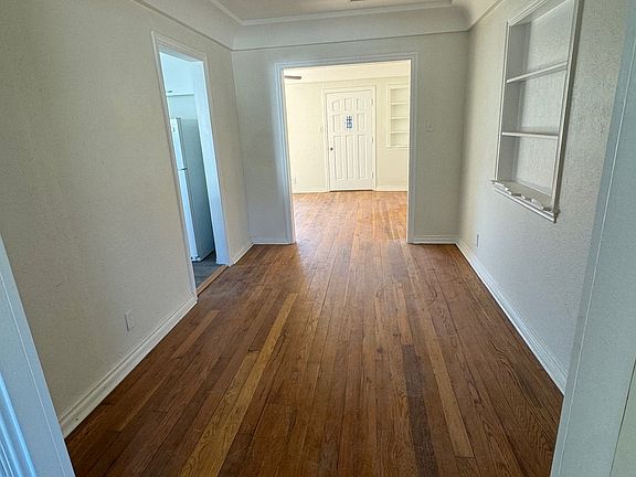 4th image of 711 Kern Dr
