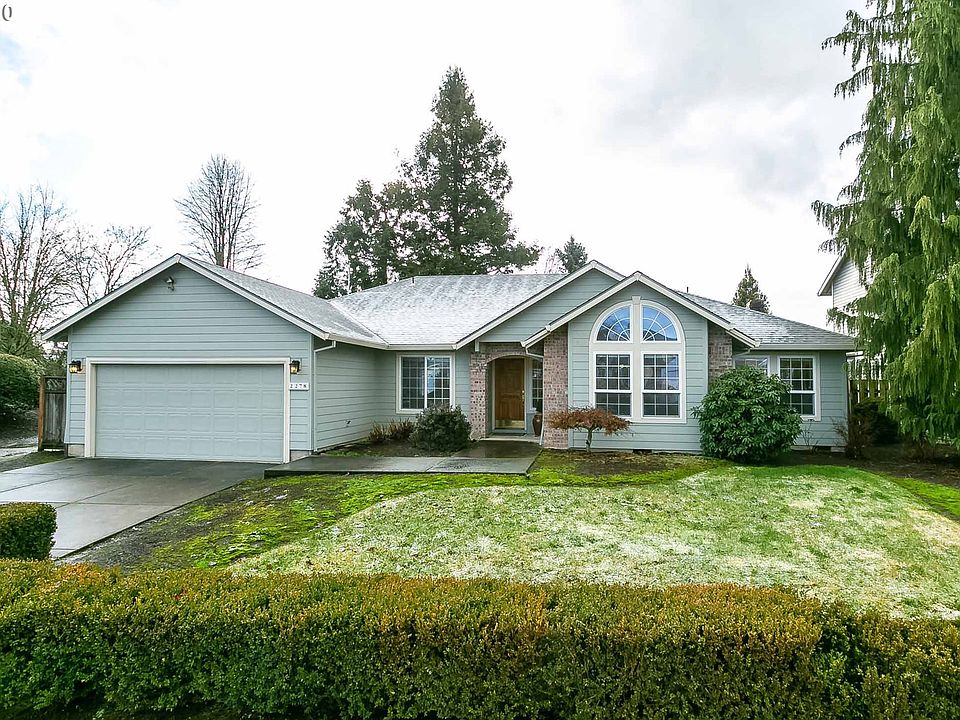 1st image of 2278 NE Lindsey Dr
