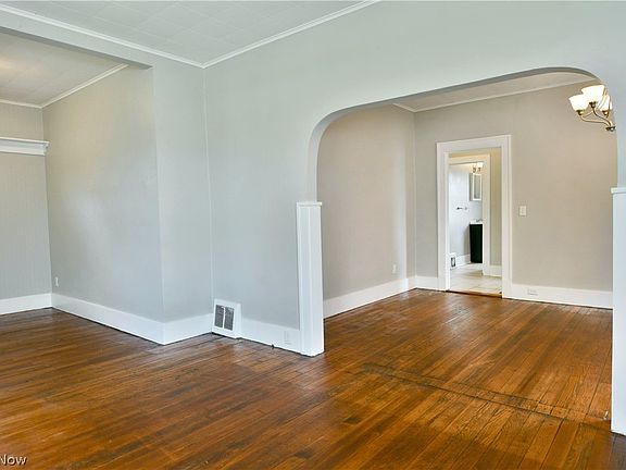 5th image of 17 E Prospect St