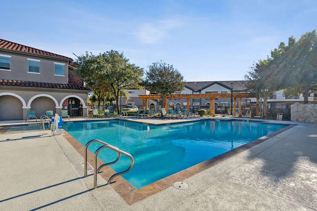 The Sorento Apartments — Photo 3