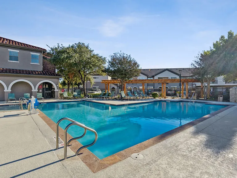 The Sorento Apartments — Photo 3