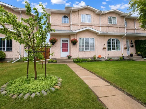 21 N Dixon Cres, Red Deer, AB T4R 2J1