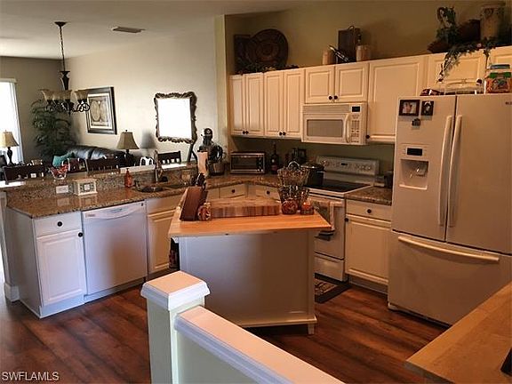 5th image of 1096 Oxford Ln #46