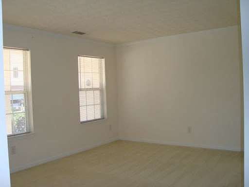 3rd image of 2809 Plennie Ln