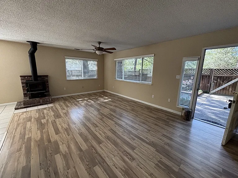 2930 Weswin Ct — Photo 6