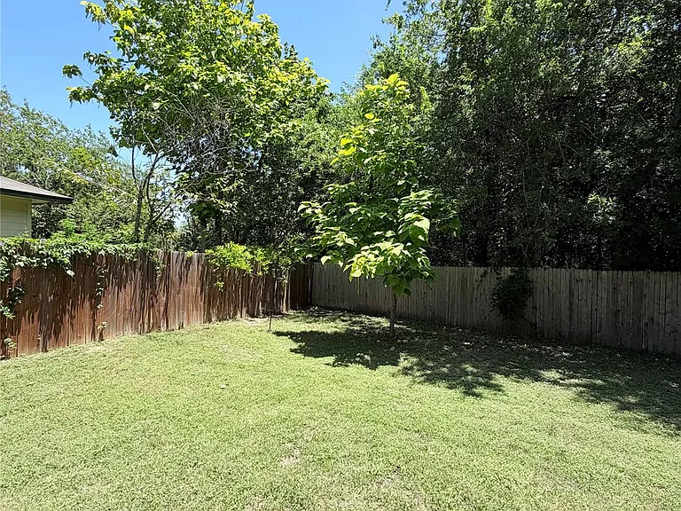 13609 Letti Ln — Photo 32