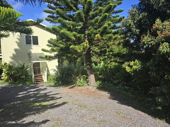 310 Waipalani Rd #B, Haiku, HI 96708