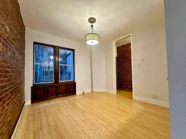 611 Flatbush Avenue image 1 of 9