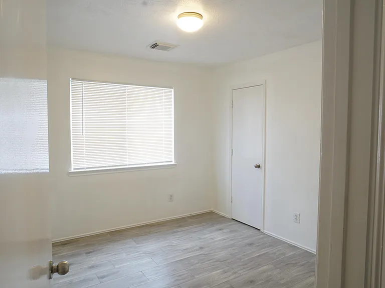 4403 Sprangletop Ave — Photo 13
