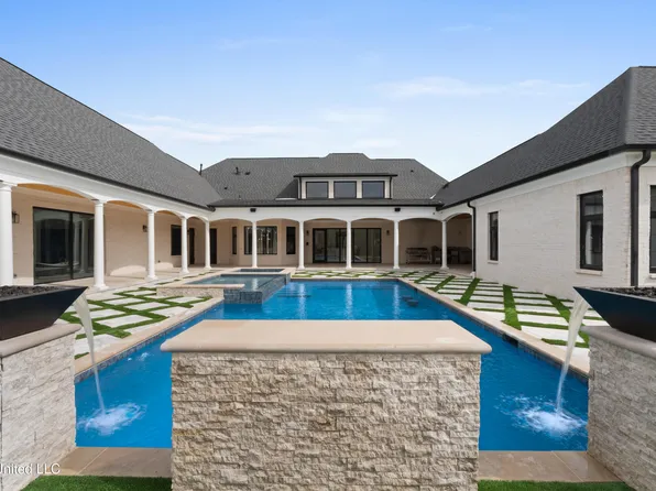 13 Shamrock Loop, Byhalia, MS 38611