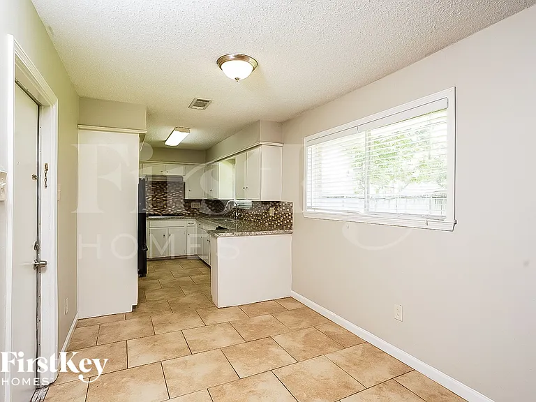 10423 Collingswood Rd — Photo 5
