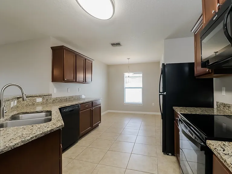 6742 Wirevine Dr — Photo 8