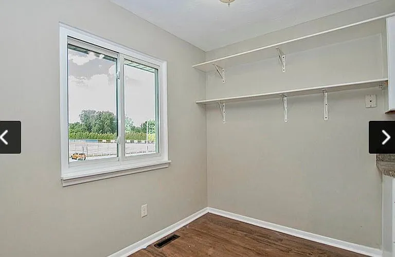1732 Burcham Dr — Photo 5
