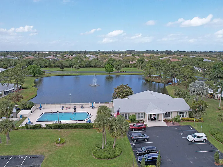 404 Sandpiper Dr #D — Photo 28