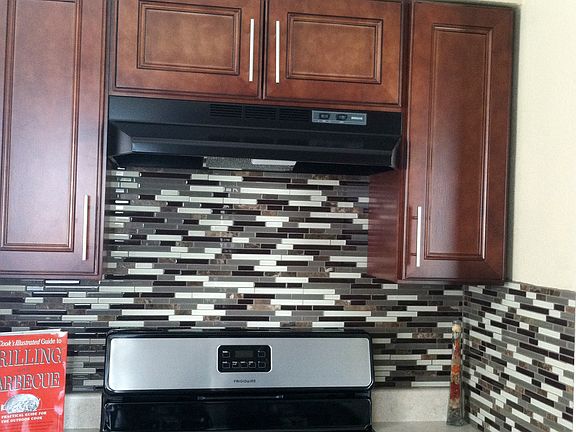 4th image of 6603 Bradley Ave