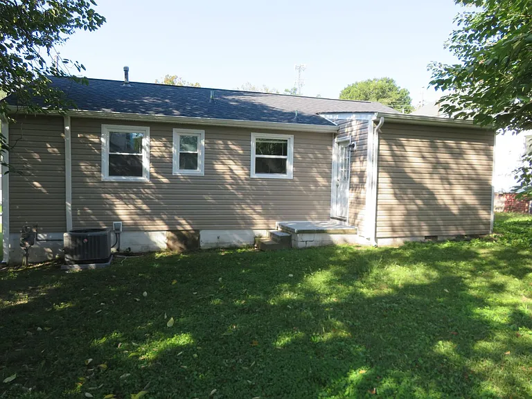 327 S 13th Ave — Photo 19