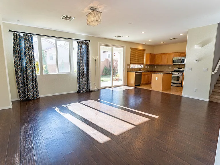 10643 Tray Mountain Ave — Photo 5