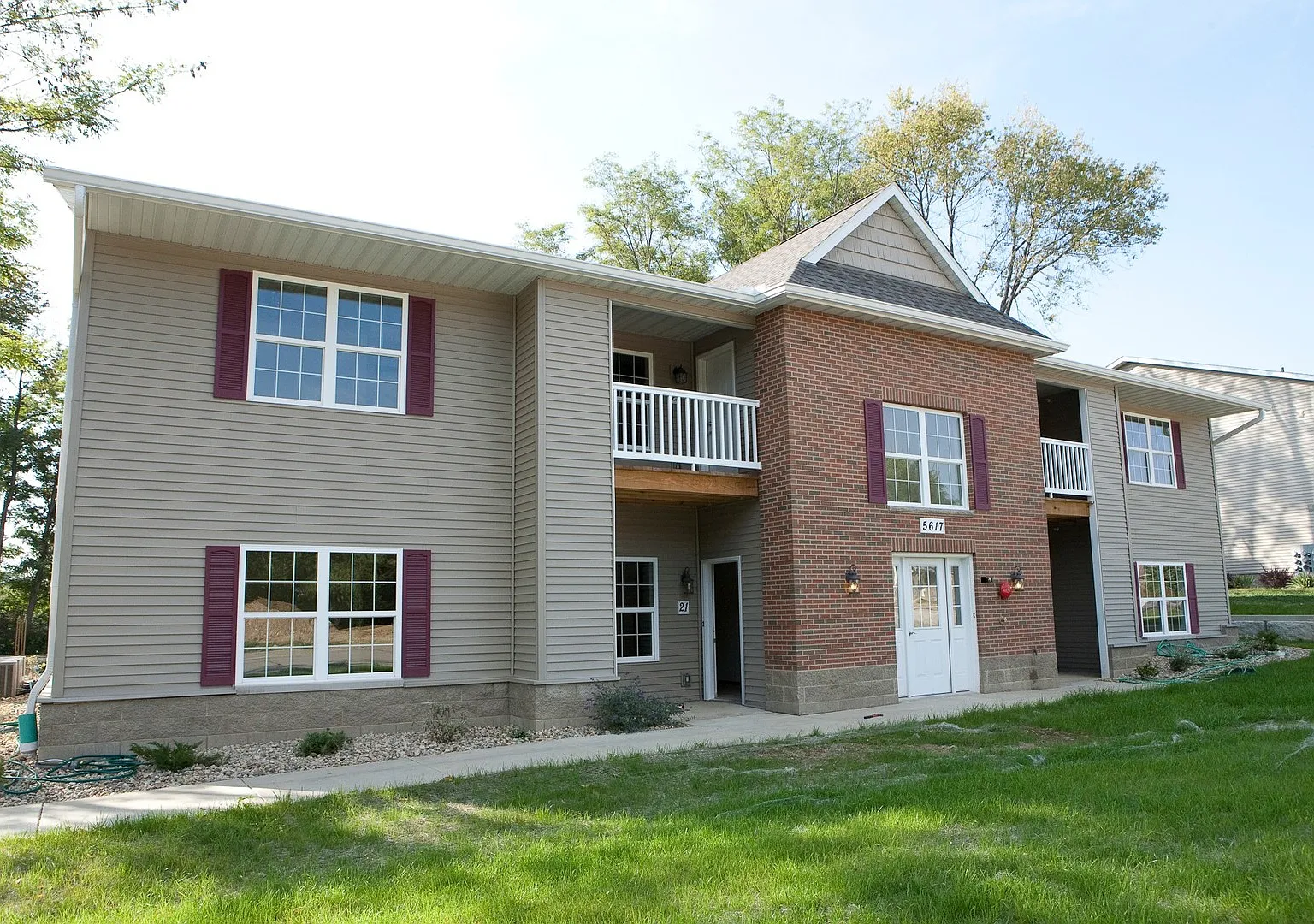 Frostwood Apartments — Photo 3