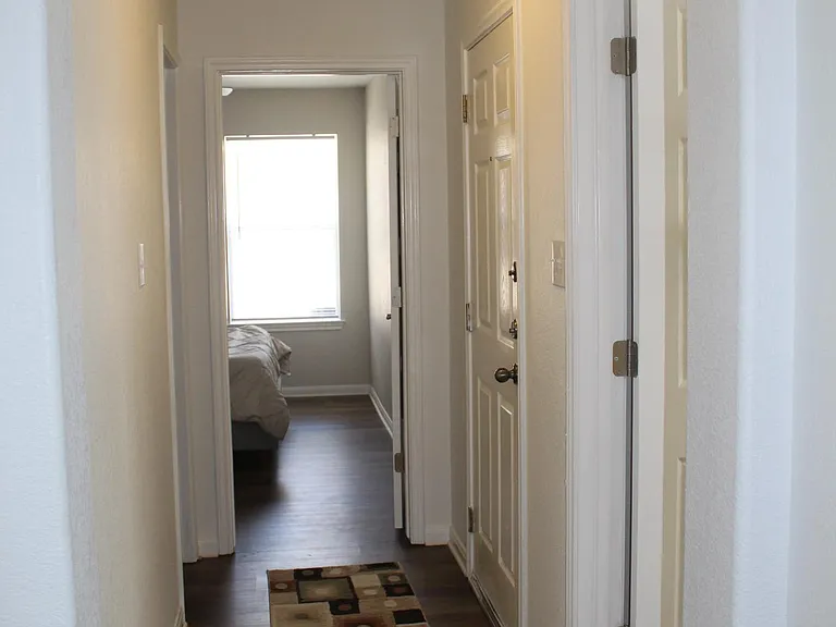 1908 Melissa Oaks Ln — Photo 16