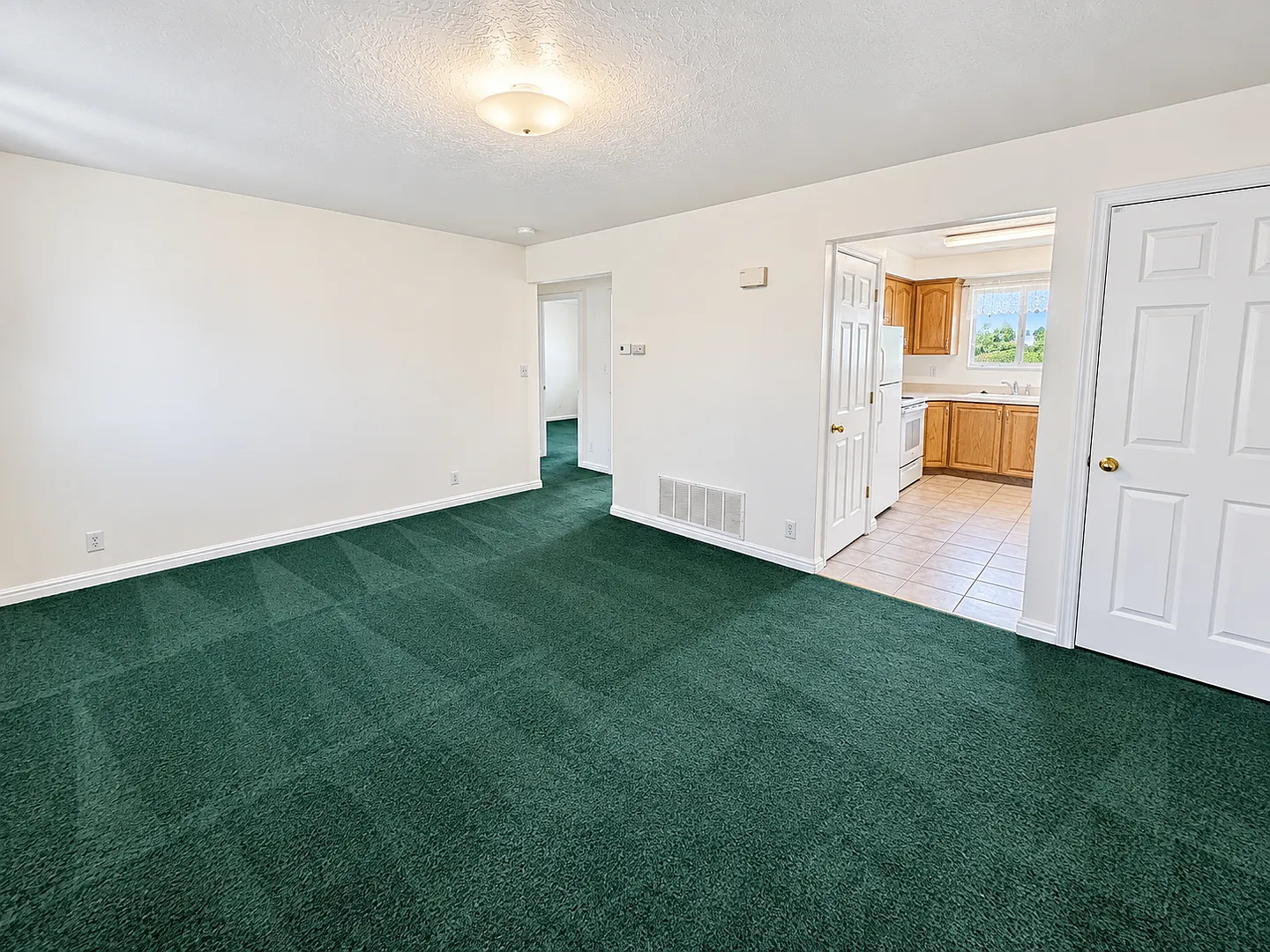CREC 15 Plex / Cannon Gardens — Photo 3