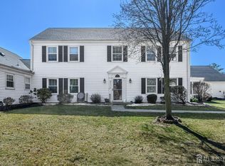 571 Westport Ln #B, Monroe Township, NJ 08831