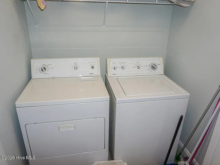 305 N Shore Dr — Photo 21