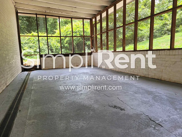 3685 Glen Falls Dr — Photo 17