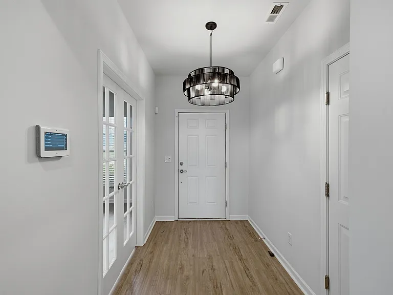 3707 Clementine Ln — Photo 5