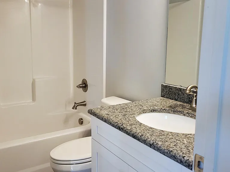 84 N Knoll Rd — Photo 11
