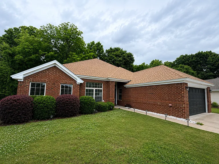 705 Evanwood Dr — Photo 1