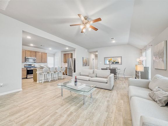 3rd image of 3411 Winchester Ranch Trl