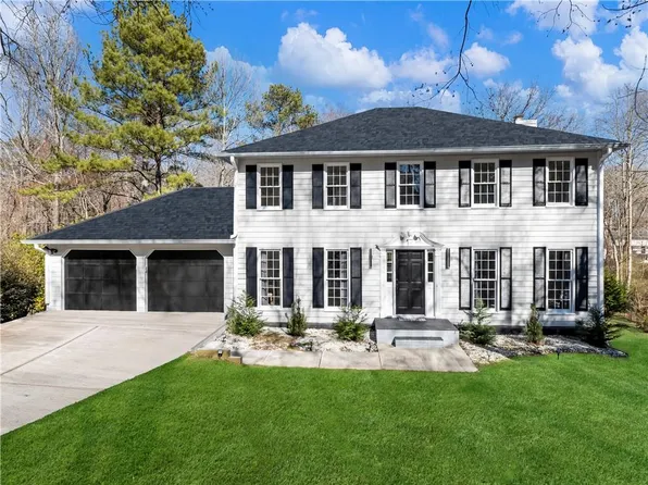 4833 Glenwhite Dr, Duluth, GA 30096