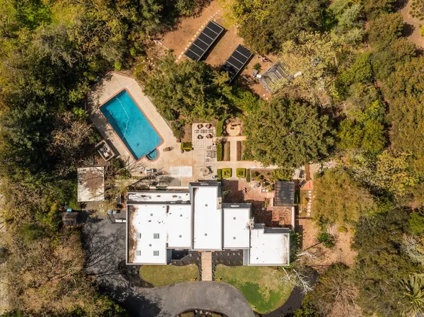 12201 Colina Dr, Los Altos Hills, CA 94024