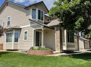 1035 Sparrow Hawk Dr, Longmont, CO 80504