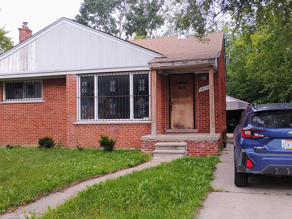 16120B Mary St