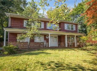3 Sunny Ridge Rd, Spring Valley, NY 10977