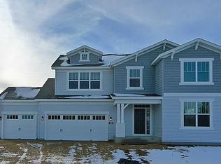 619 Eastgate Pkwy, Mahtomedi, MN 55115