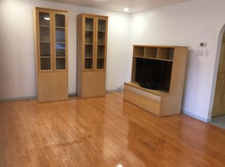 16502 71st Ave, Fresh Meadows, NY 11365