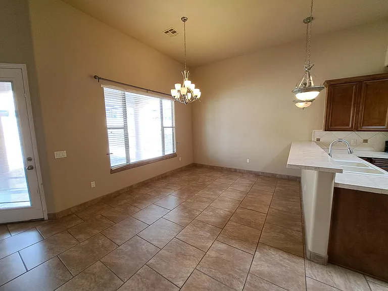 4539 Miramar Arc — Photo 9